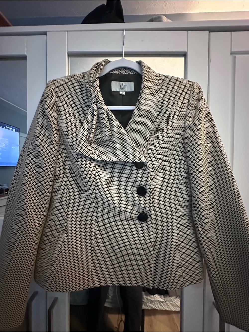 Le Suit Taupe Dot-Texture Tailored Blazer with Accent Bow